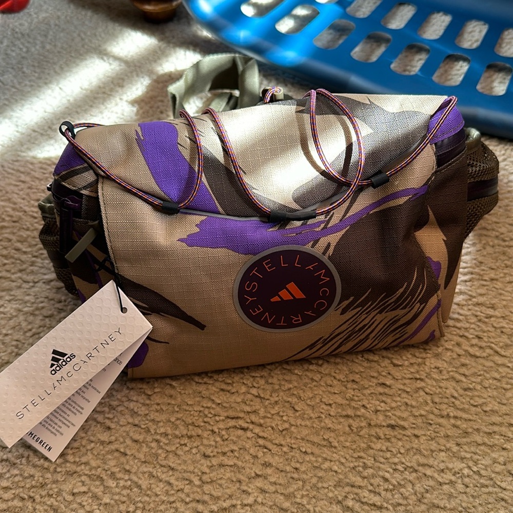 New Adidas crossbody medium bag